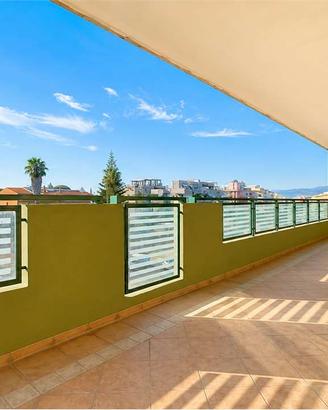 Elegante trilocale con terrazza