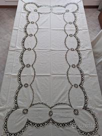 Tovaglia con 12 tovagioli