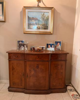 Mobile in legno stile classico