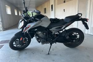 KTM DUKE 790 L 2023