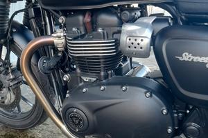 Triumph street twin 900