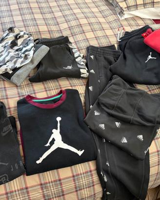 Lotto tute completi sportivi Nike Jordan Adidas
