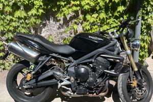 Triumph street triple 675