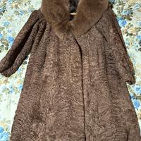 Pelliccia agnellino persiano con collo di volpe