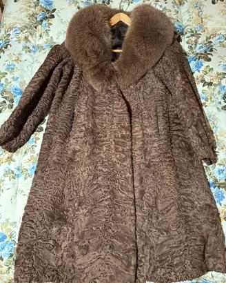 Pelliccia agnellino persiano con collo di volpe