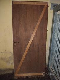 porta in legno massiccio 