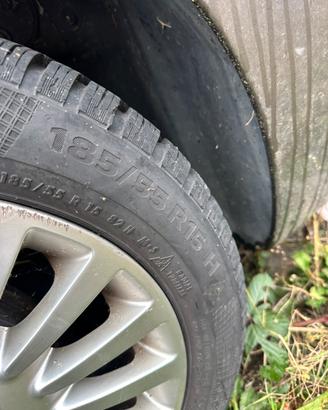 Gomme continental. 185/55/15  82h  invernali