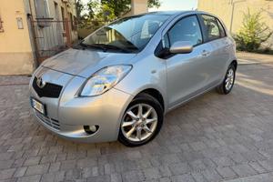Toyota Yaris 1.3 5 porte M-MT Navi