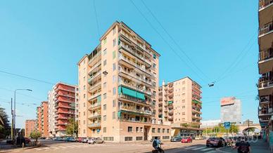 2 LOCALI A MILANO