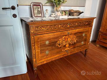 Lotto mobili antichi