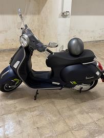 Vespa 300 GTS super tech