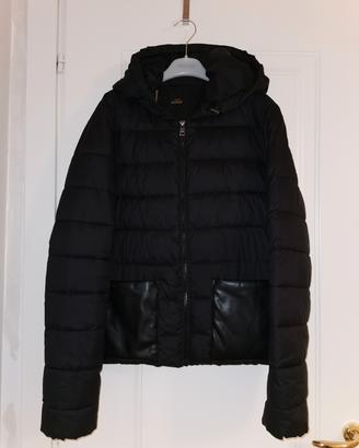 Piumino con tasche a contrasto
Twinset