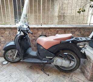 Aprilia Scarabeo 150 