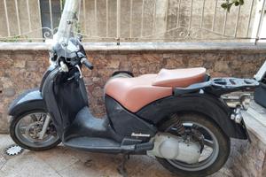 Aprilia Scarabeo 150 