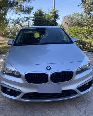 BMW 216d