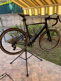 Gravel Cannondale topston carbon apex axs