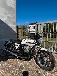 MOTO GUZZI V7 CLASSIC