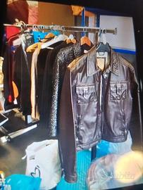 pantaloni divano cuscino cerniera giacca sedia 