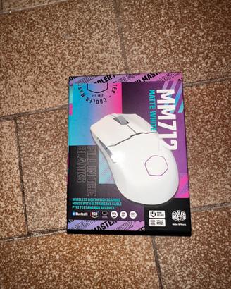 mm712 cooler master white