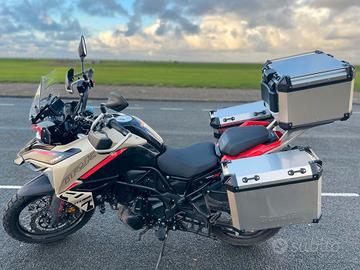 tri valige originali Benelli trk 702