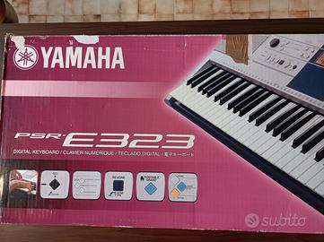 Tastiera elettronica YAMAHA PSR-E323 con supporto