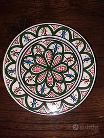 Piatto in terracotta dipinto a mano 