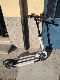 Monopattino elettrico 