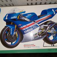 YAMAHA TZ 250 TAMIYA
