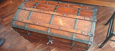 Baule legno e ferro