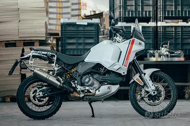 Ovale Titanium Roadsitalia Ducati Desert X