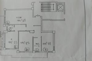 Cagliari via S.Rosa ampio trivano cantina postauto