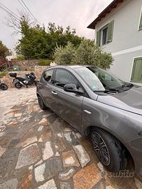 Lancia y ibrida 2021