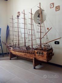nave lunga.280 cn.alta 165 cn 5 alberi ok...
