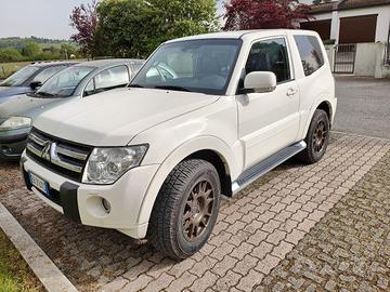 Mitsubishi Pajero 3.2 DID 200cv MANUALE
