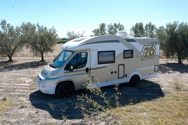 Camper semintegrale Burstner