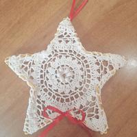 Decoro natalizio all'uncinetto