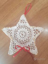 Decoro natalizio all'uncinetto