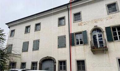 Immobile in asta di 630 m² con più di 5 locali a M