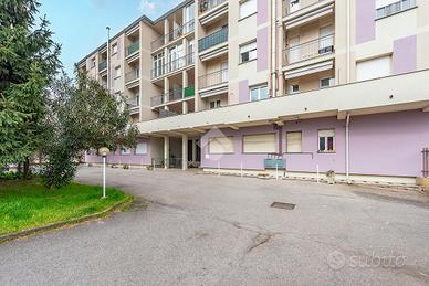 2 LOCALI A RESCALDINA