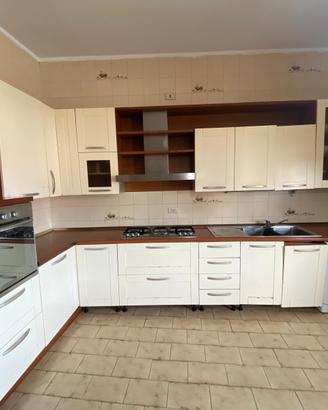 Cucina Angolare 4 mtX 3mt completa di elettrod