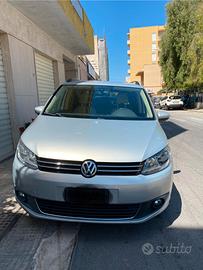 VOLKSWAGEN Touran - 2011