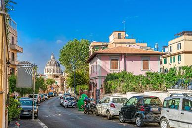 2 LOCALI A ROMA