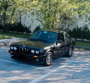 BMW E30 320 i