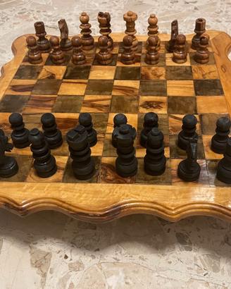 Scacchiera in legno 40x40 fatta a mano