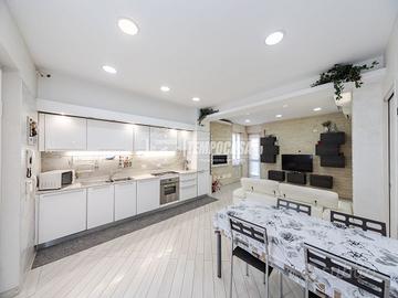 Porzione di casa a Muggiò Via 4 novembre 4 locali