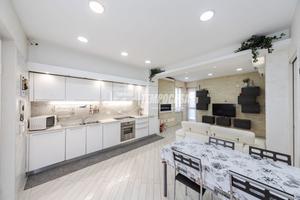 Porzione di casa a Muggiò Via 4 novembre 4 locali