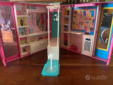 Armadio di Barbie