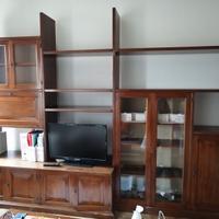 Soggiorno in legno massello di noce