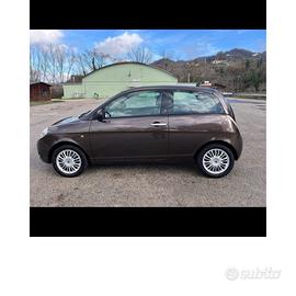 Lancia Y 1.3 multijet ( oro) Gold