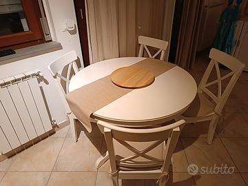 Tavolo allungabile tondo e 4 sedie 